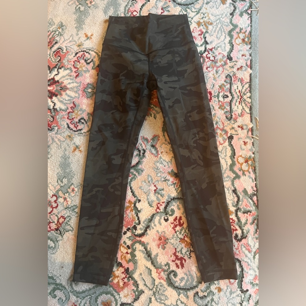 lululemon athletica Camo yoga /Leggings - Dark Green XS